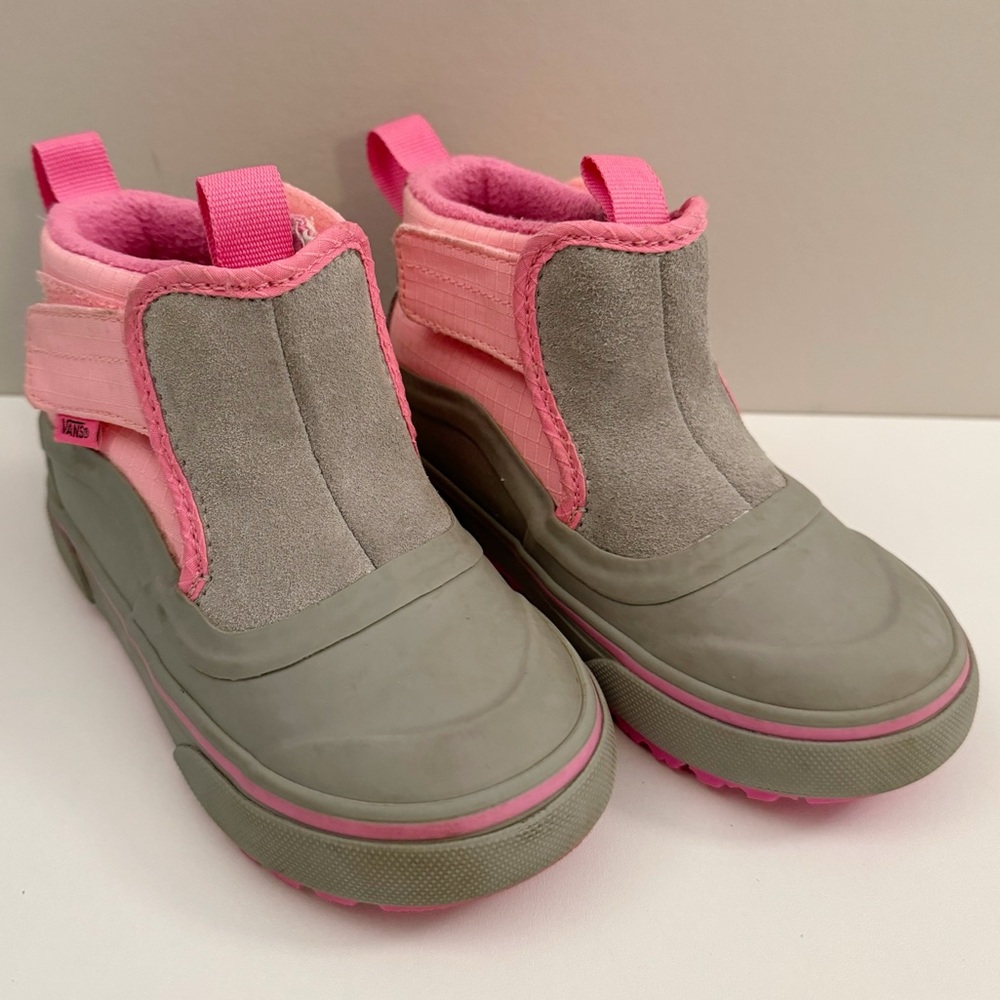 Vans All weather MTE toddler slip on boots